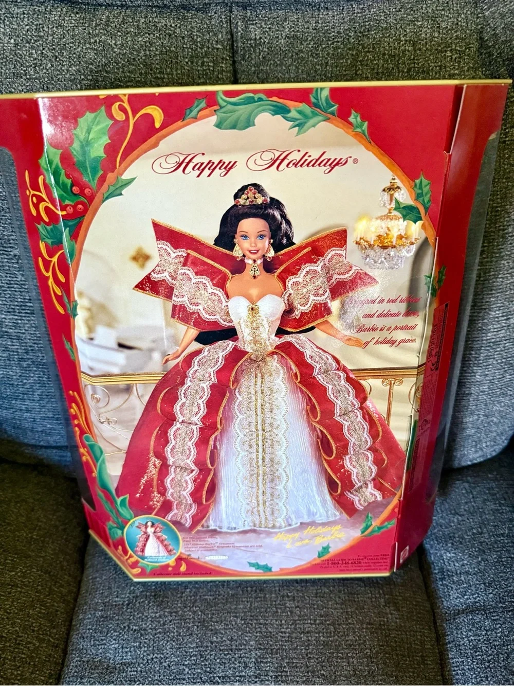 NIB 1997 Happy Holidays Barbie